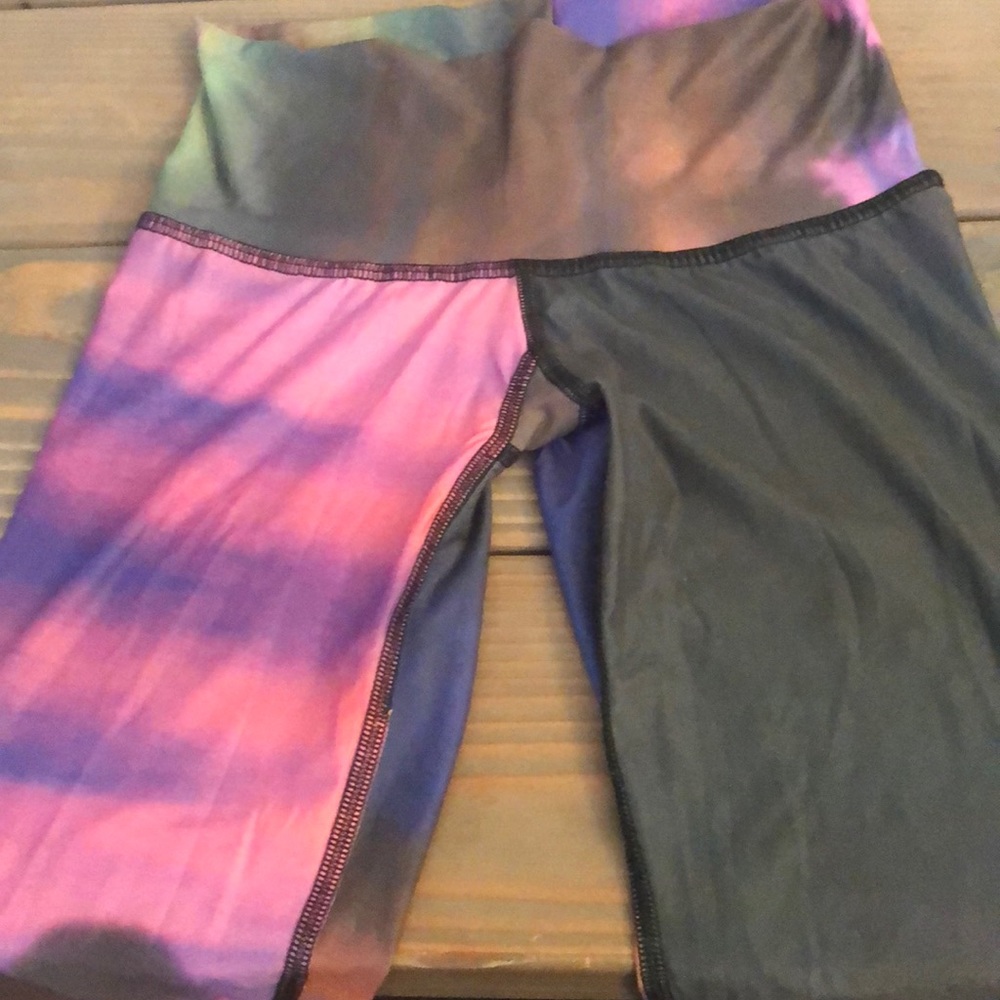 Teeki rainbow cloud leggings size XS